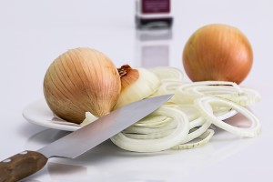 cutoniononplate